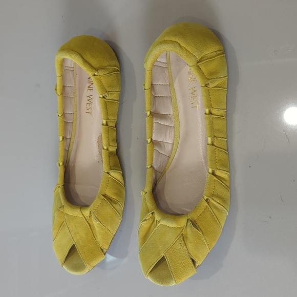 Nine West Yellow Suede Flats - Picture 10 of 11